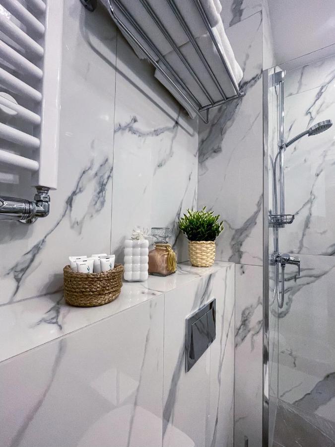 Warsaw Seasons By Alluxe Boutique Apartments Ngoại thất bức ảnh