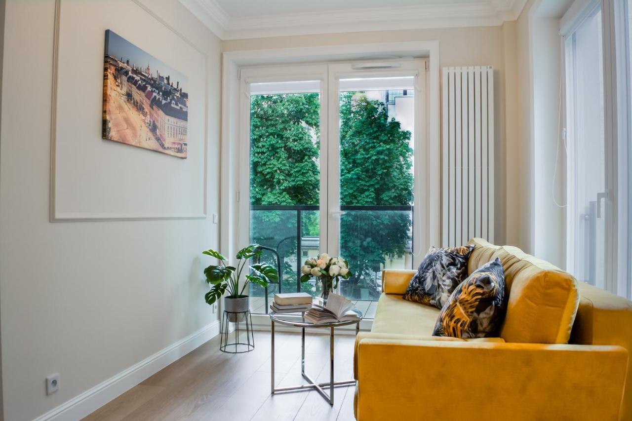 Warsaw Seasons By Alluxe Boutique Apartments Ngoại thất bức ảnh