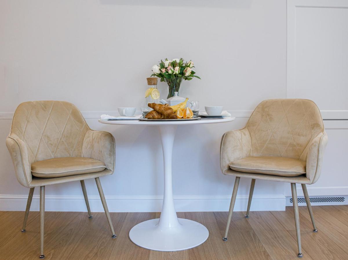 Warsaw Seasons By Alluxe Boutique Apartments Ngoại thất bức ảnh