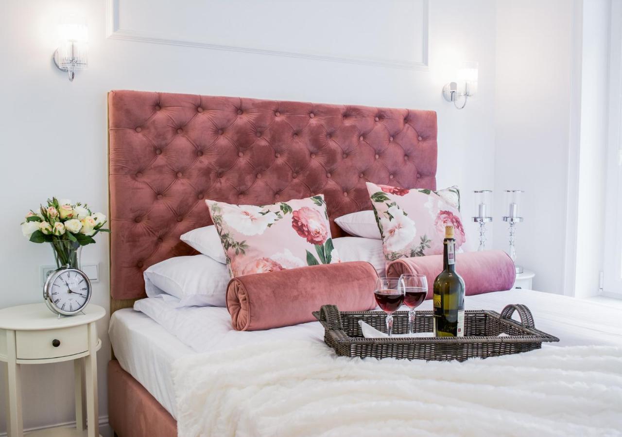 Warsaw Seasons By Alluxe Boutique Apartments Ngoại thất bức ảnh